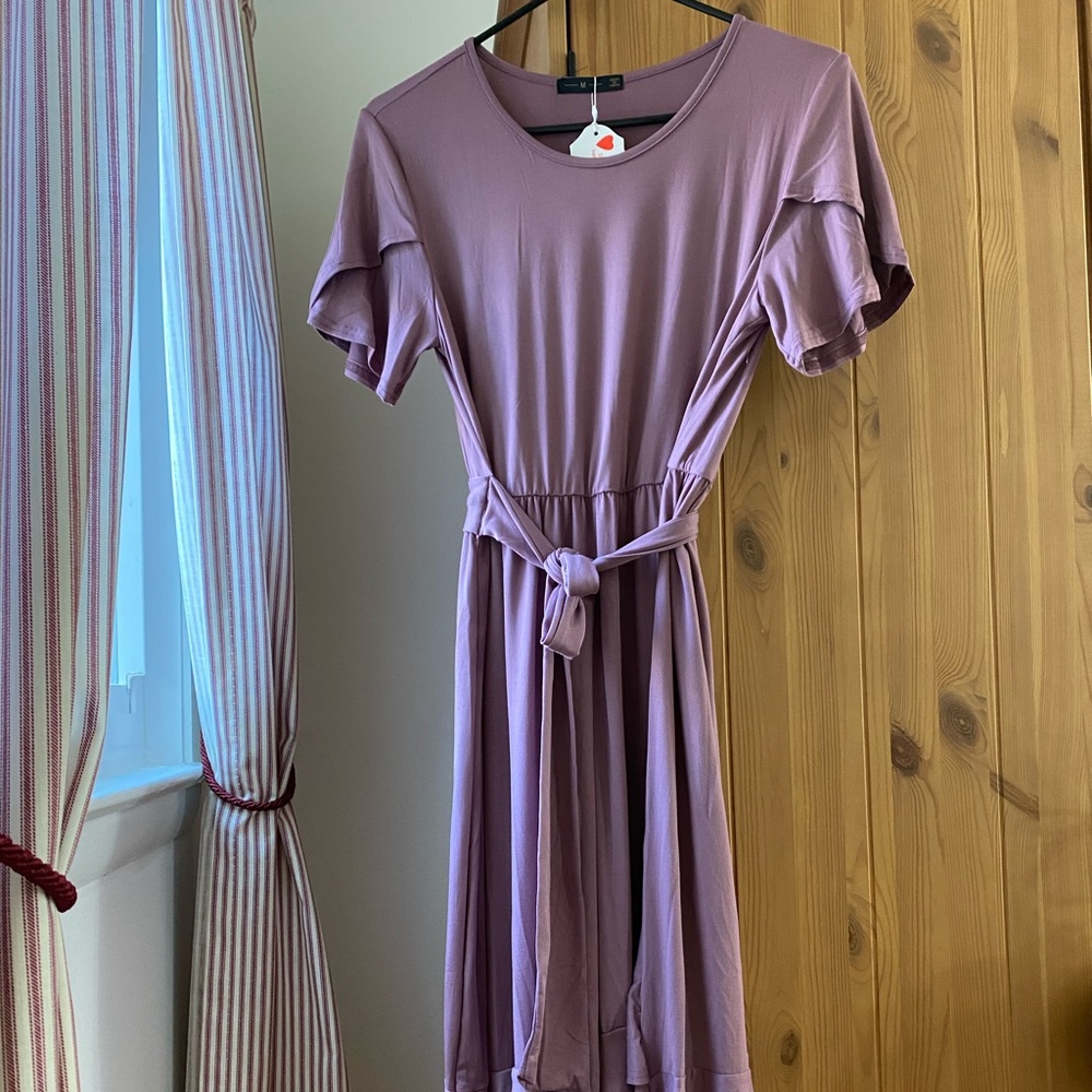 Amazon Dress - Picture 3 of 3